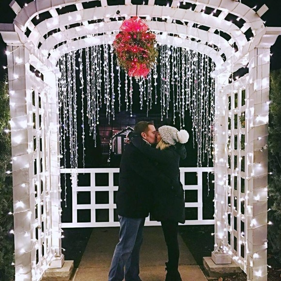 Meet your Posher, Lacey - Picture 1 of 2